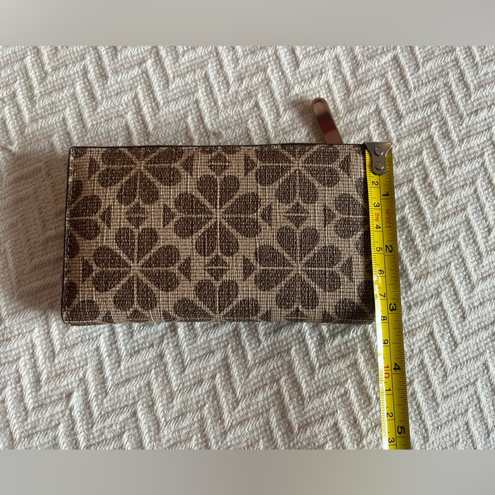 Kate Spade Snap Wallet - Picture 4 of 13